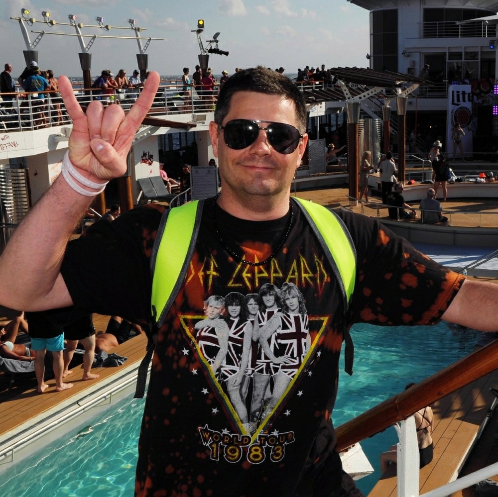 Meet your Posher, Thomas